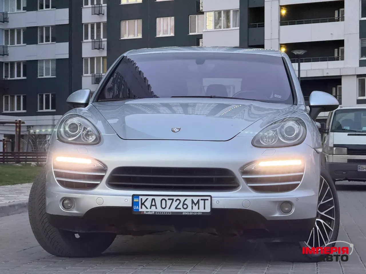 Porsche Cayenne - фото 13