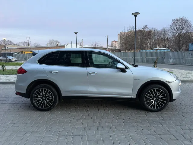 Porsche Cayenne - фото 5