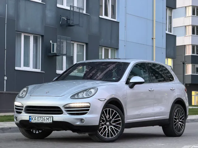 Porsche Cayenne - фото 1