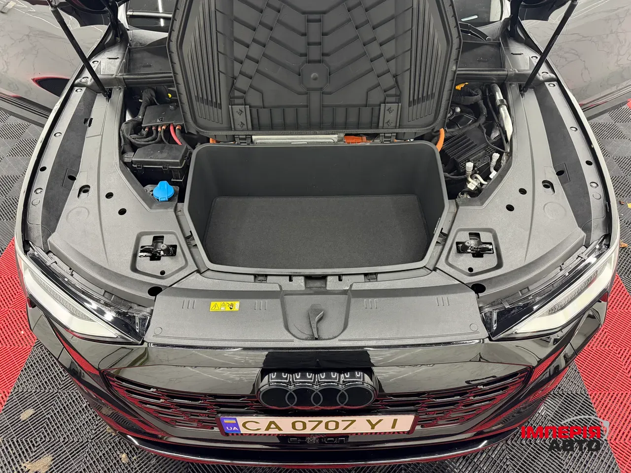 Audi Q8 e-tron - фото 10