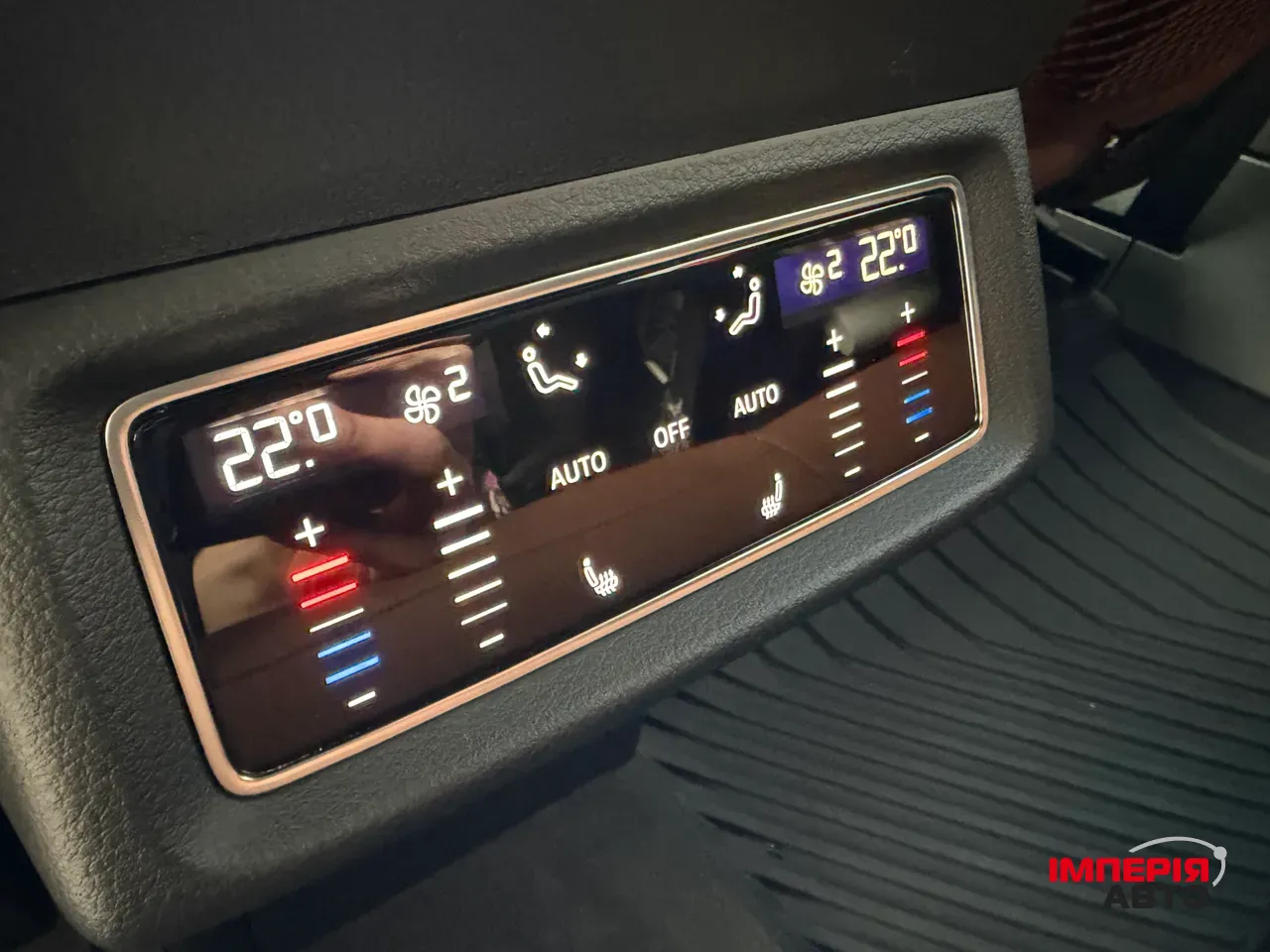 Audi Q8 e-tron - фото 36