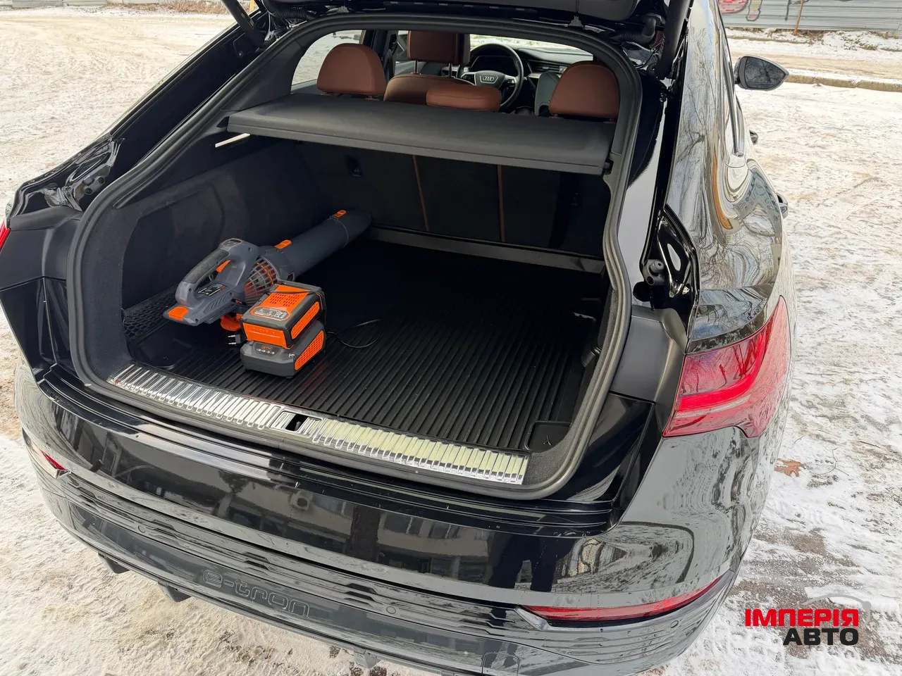 Audi Q8 e-tron - фото 35