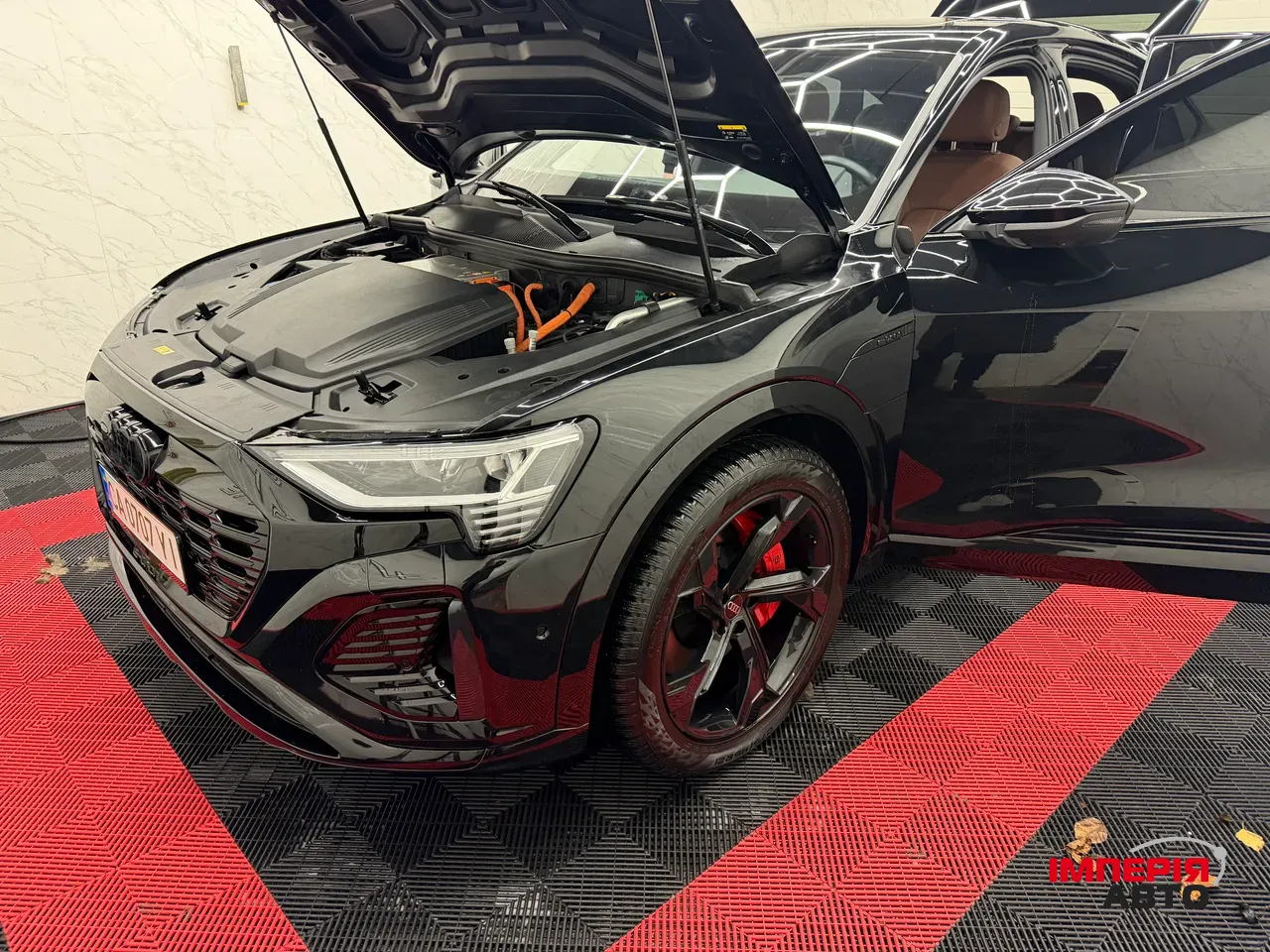 Audi Q8 e-tron - фото 9