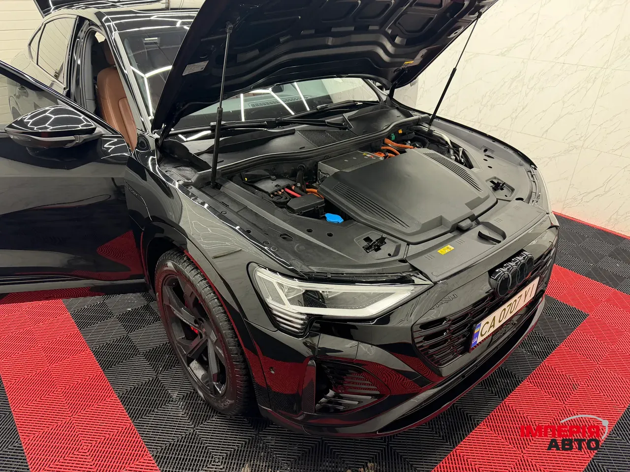 Audi Q8 e-tron - фото 8