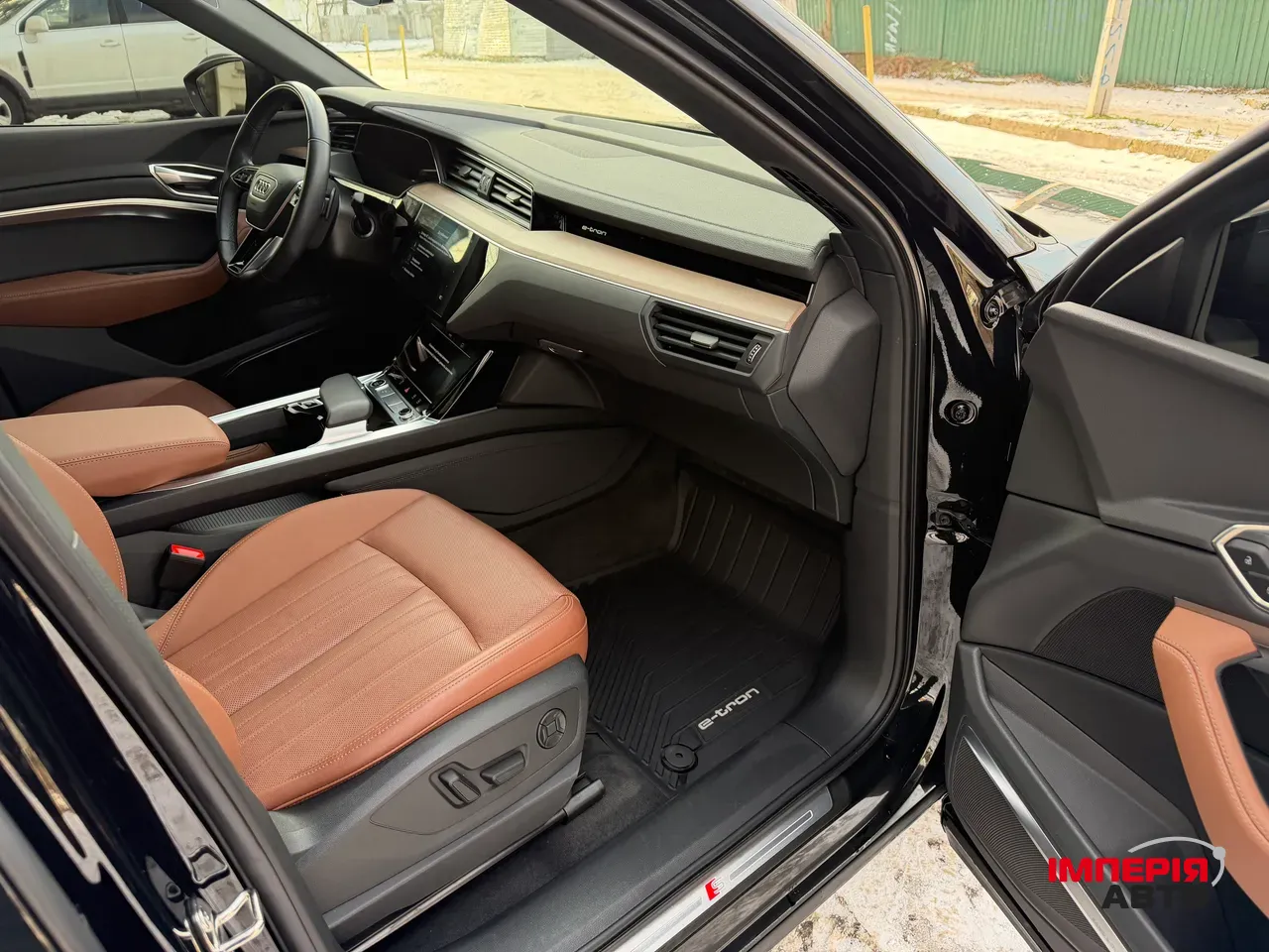 Audi Q8 e-tron - фото 27