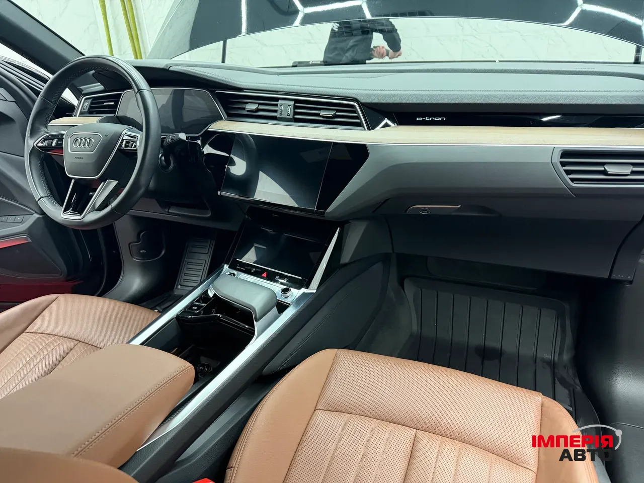 Audi Q8 e-tron - фото 6