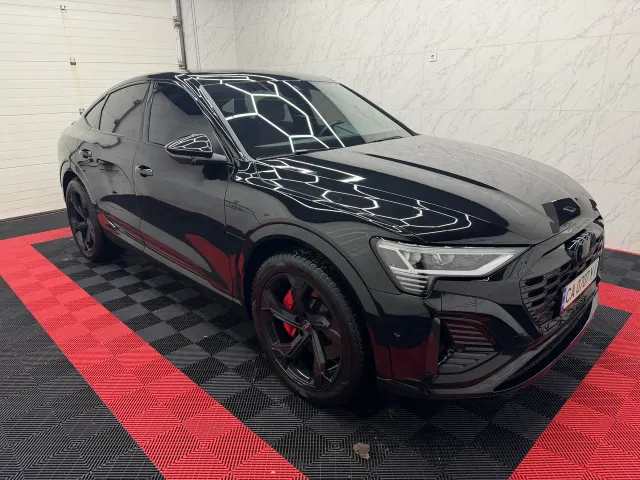 Audi Q8 e-tron - фото 2