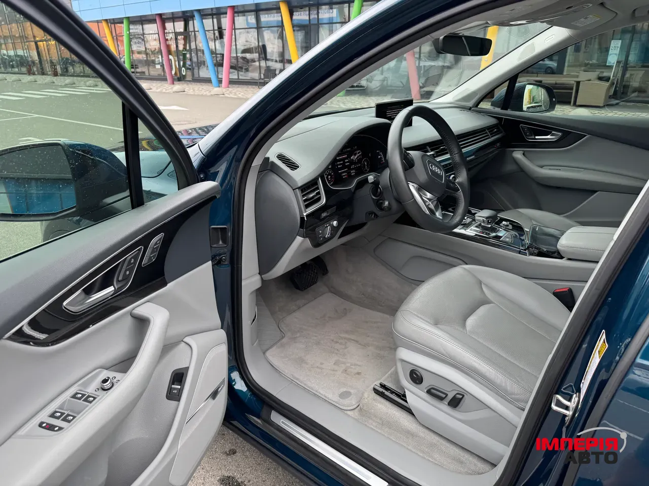 Audi Q7 - фото 18