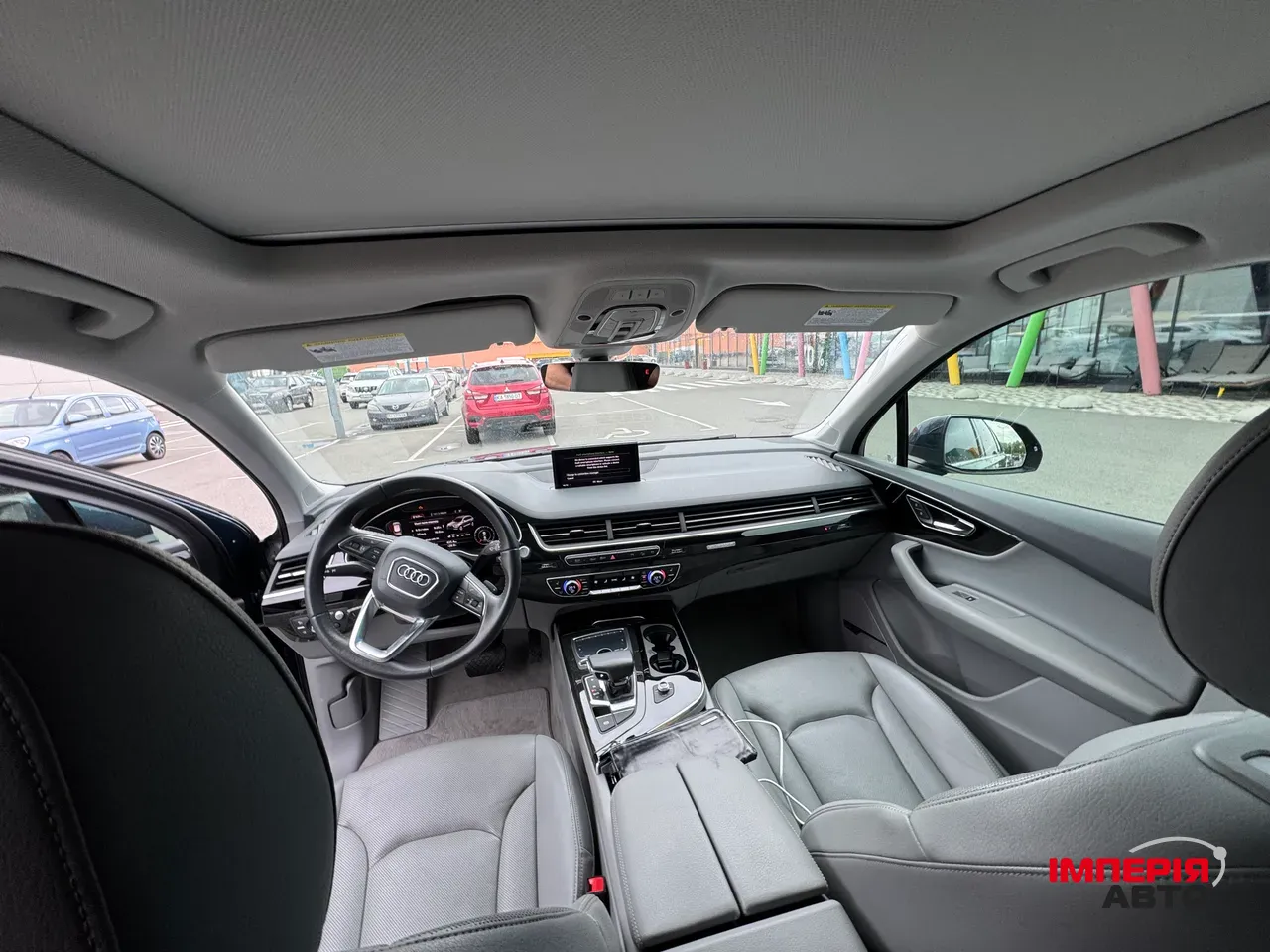 Audi Q7 - фото 24