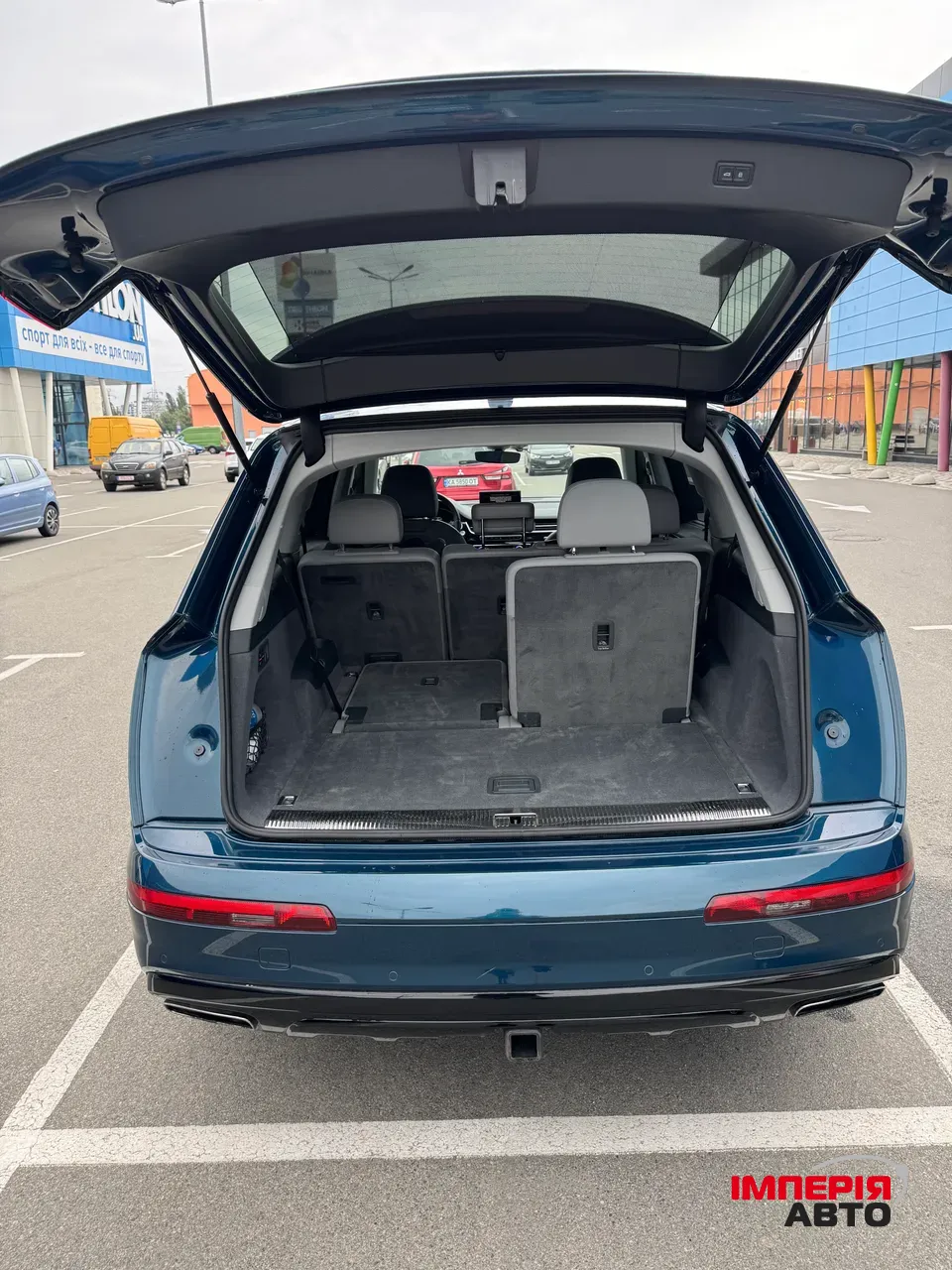 Audi Q7 - фото 8