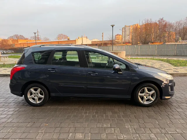 Peugeot 308 - фото 4