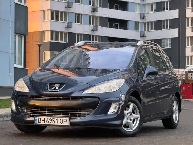 Peugeot 308 - фото 1