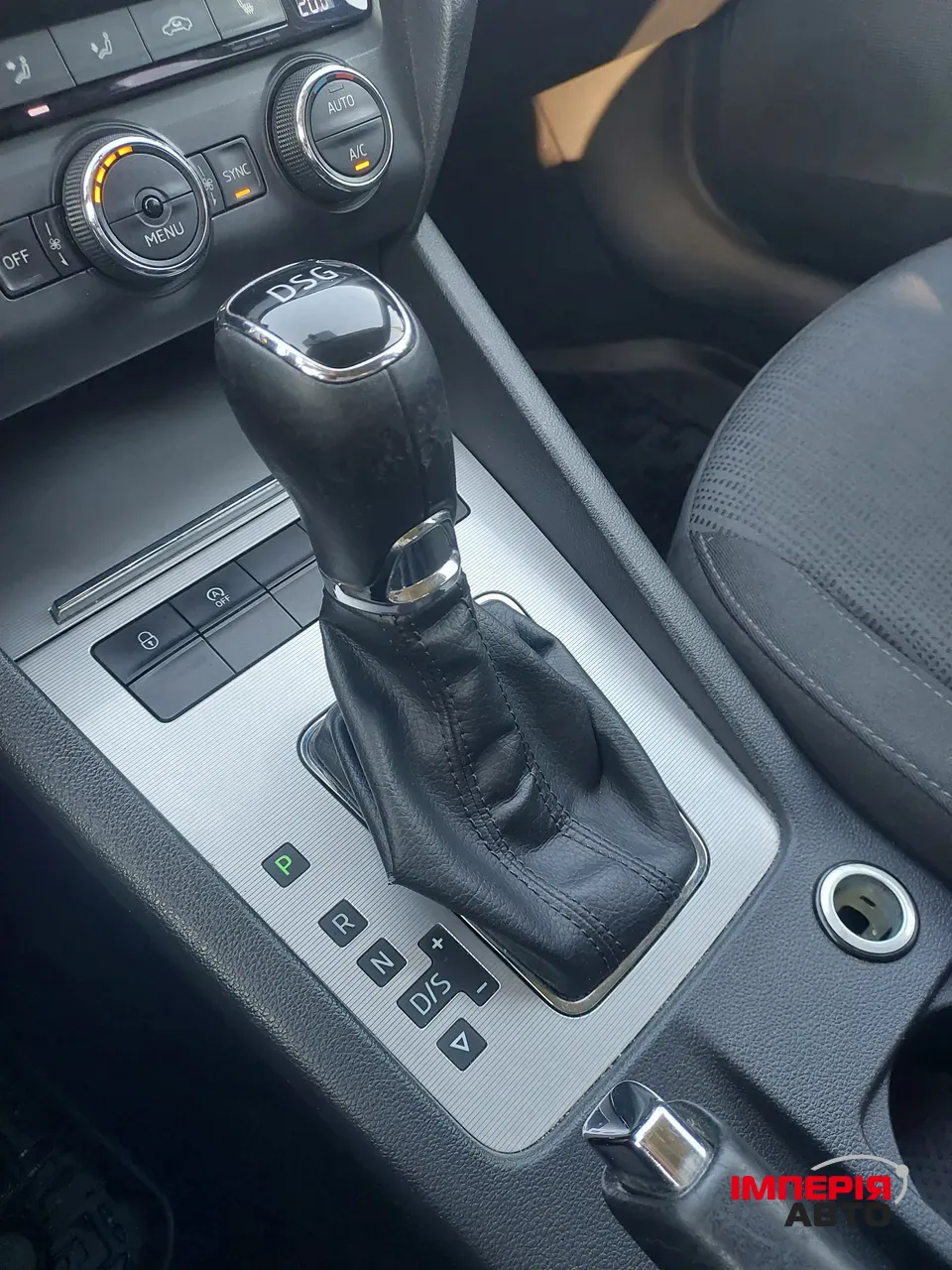 Skoda Octavia - фото 24