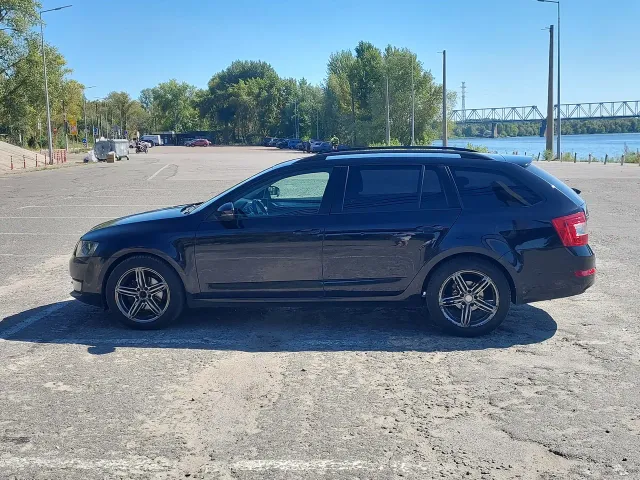 Skoda Octavia - фото 2