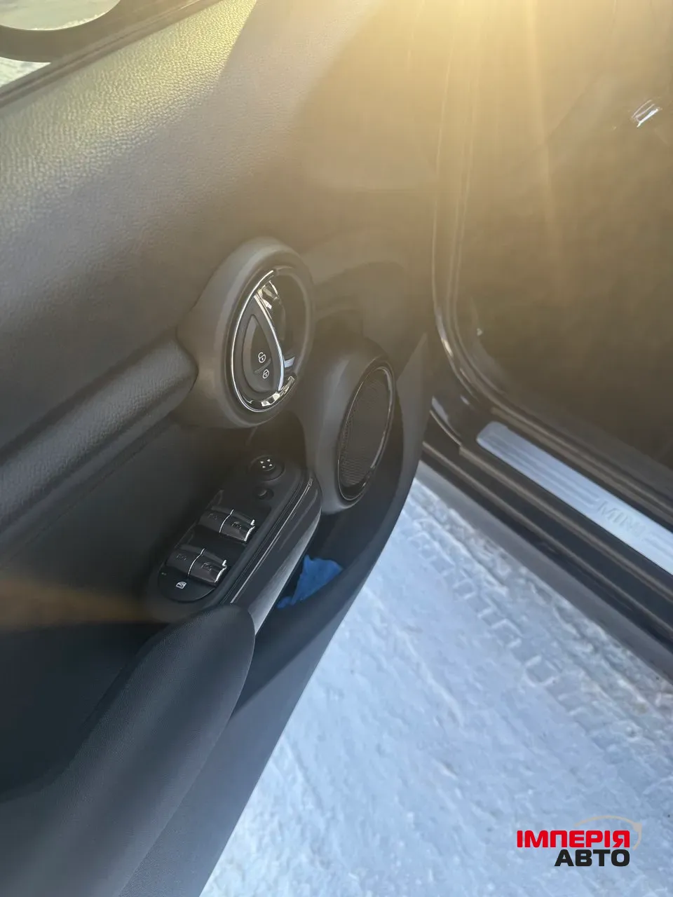 Mini Hatch - фото 10