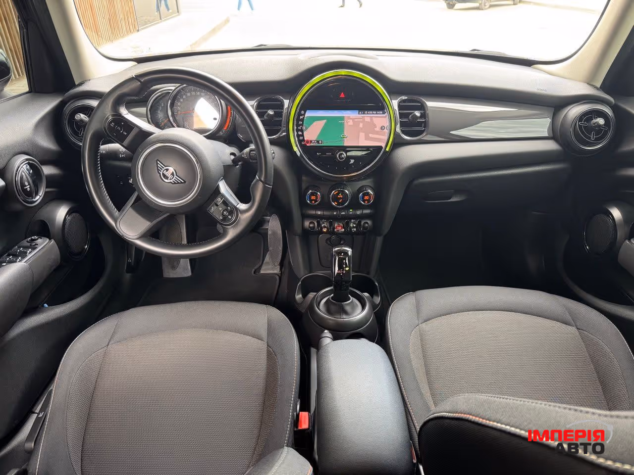 Mini Hatch - фото 8