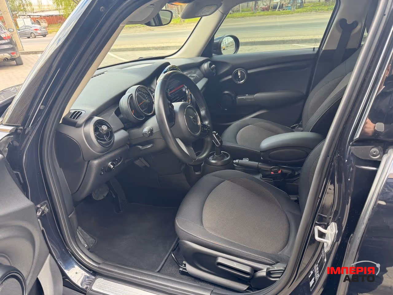 Mini Hatch - фото 7