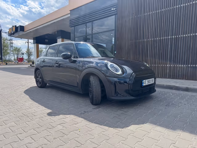Mini Hatch - фото 1