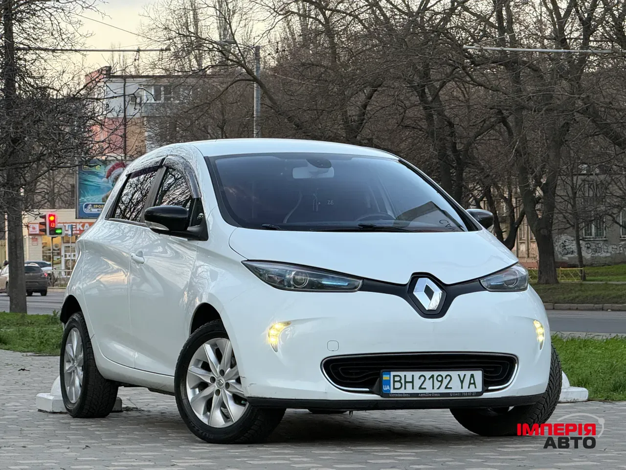 Renault ZOE - фото 17