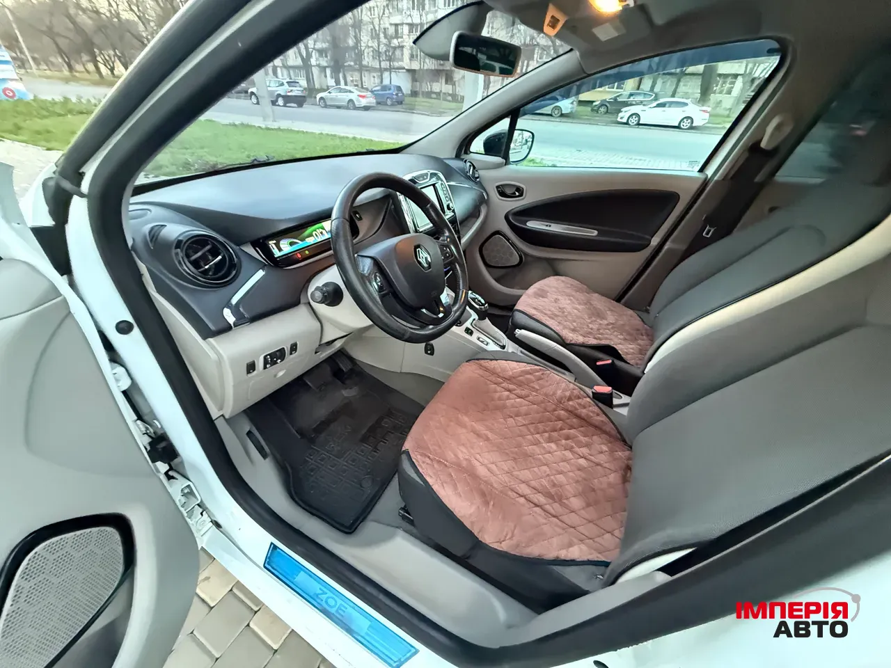 Renault ZOE - фото 54