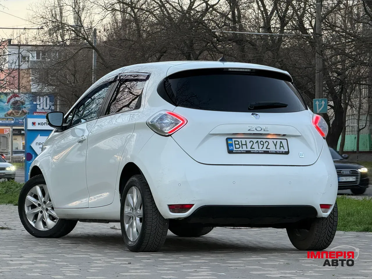 Renault ZOE - фото 24