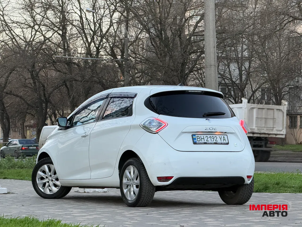 Renault ZOE - фото 25