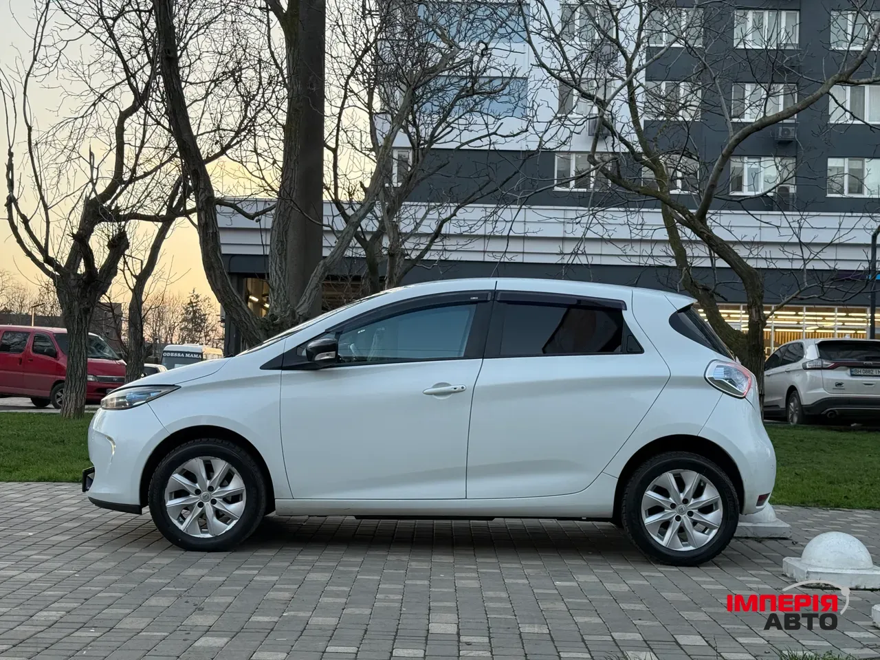 Renault ZOE - фото 2