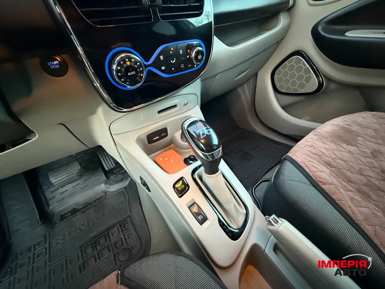 Renault ZOE - фото 62