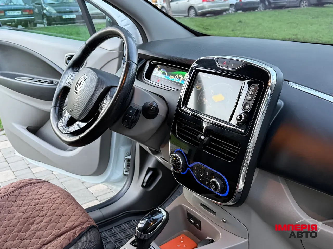 Renault ZOE - фото 51