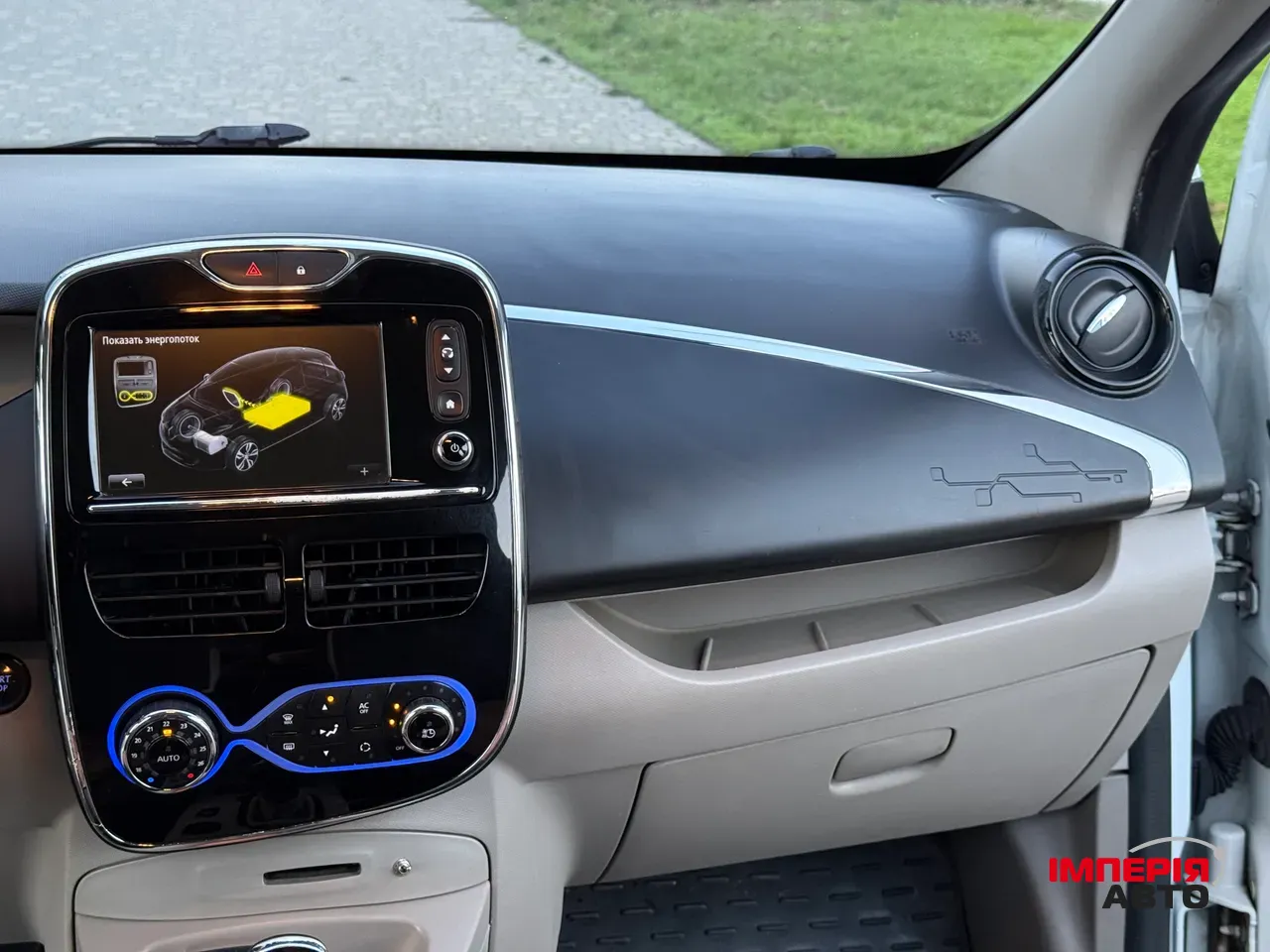 Renault ZOE - фото 39