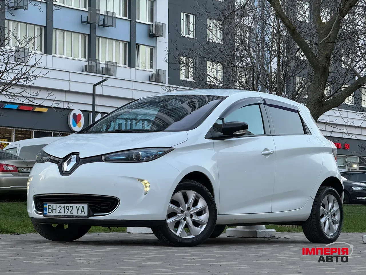 Renault ZOE - фото 1