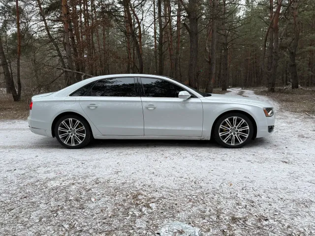 Audi A8 - фото 5