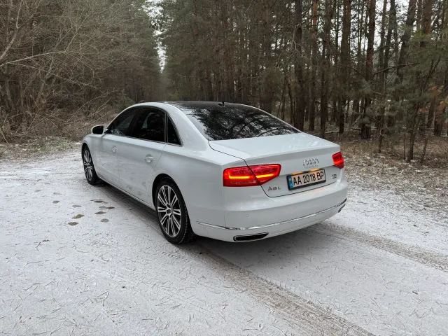 Audi A8 - фото 3