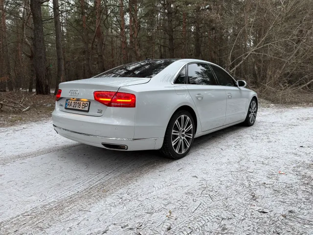 Audi A8 - фото 4