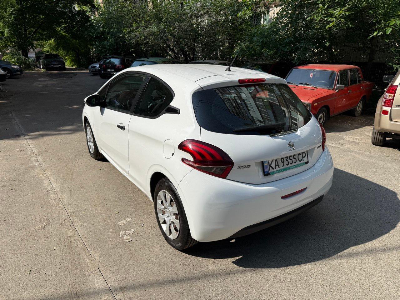 Peugeot 208 - фото 13