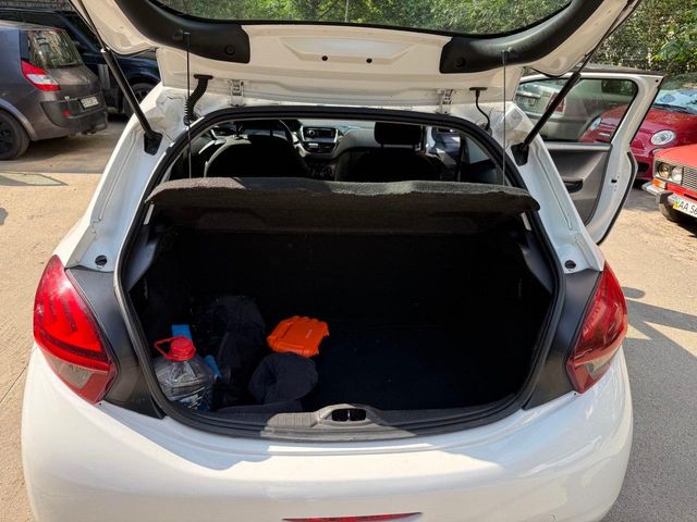 Peugeot 208 - фото 5
