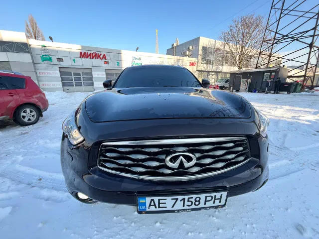 Infiniti FX - фото 1