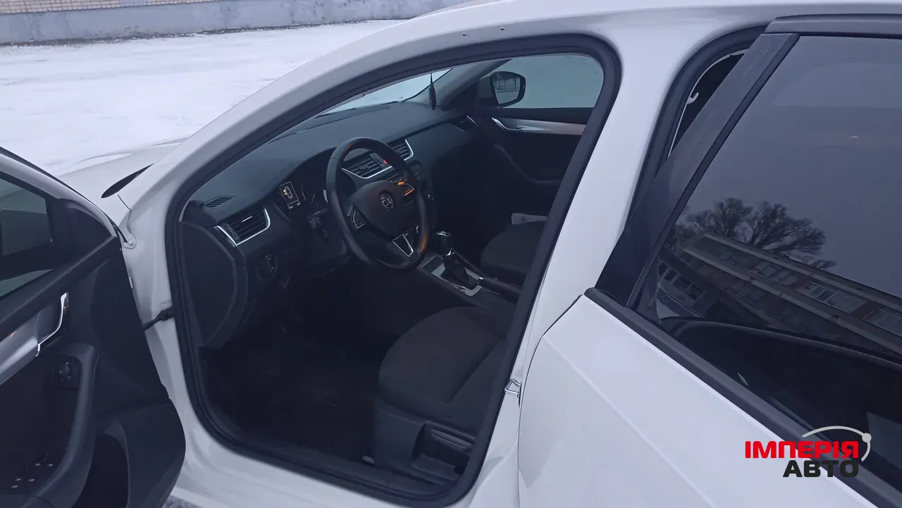 Skoda Octavia - фото 12