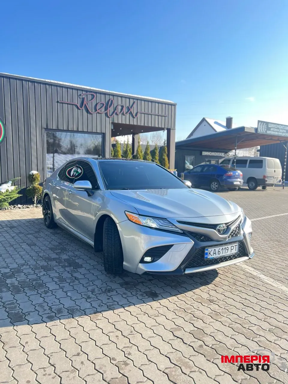 Toyota Camry - фото 3