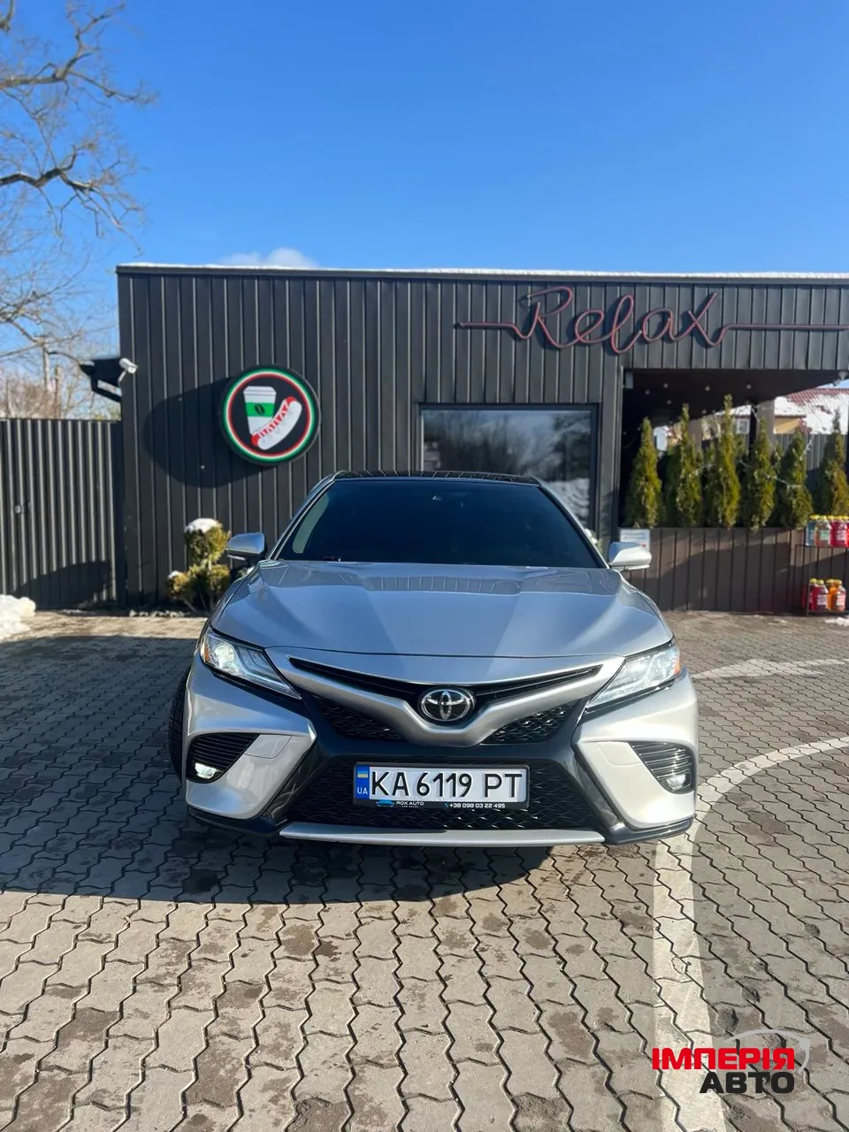 Toyota Camry - фото 2