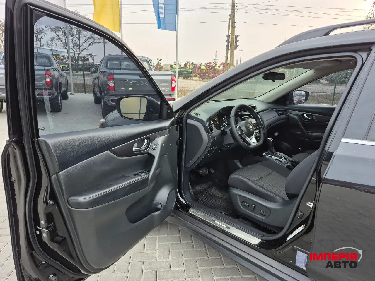 Nissan Rogue - фото 5