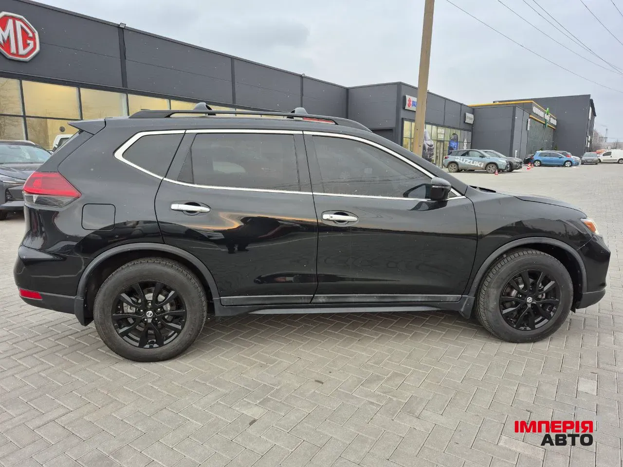 Nissan Rogue - фото 4