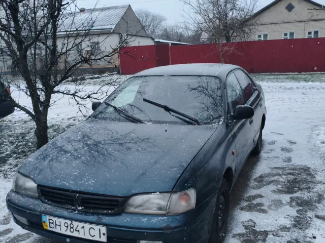 Toyota Carina E - фото 5