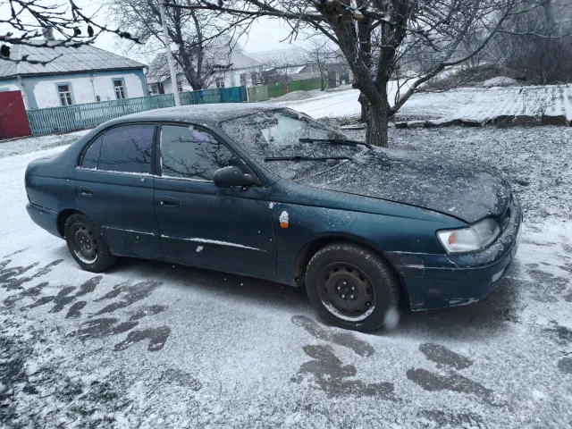 Toyota Carina E - фото 2