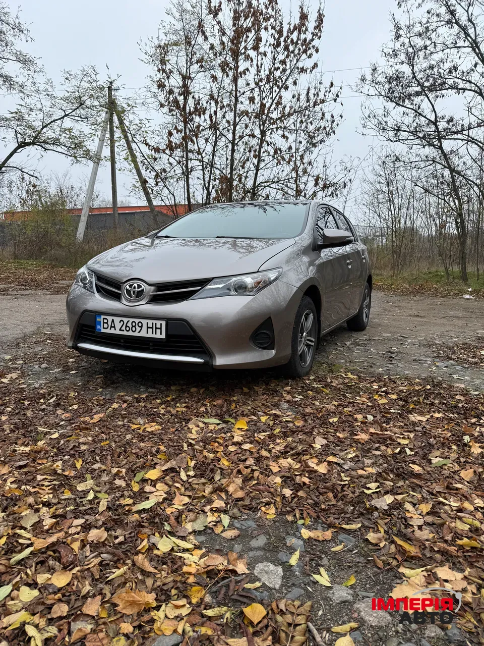 Toyota Auris - фото 5