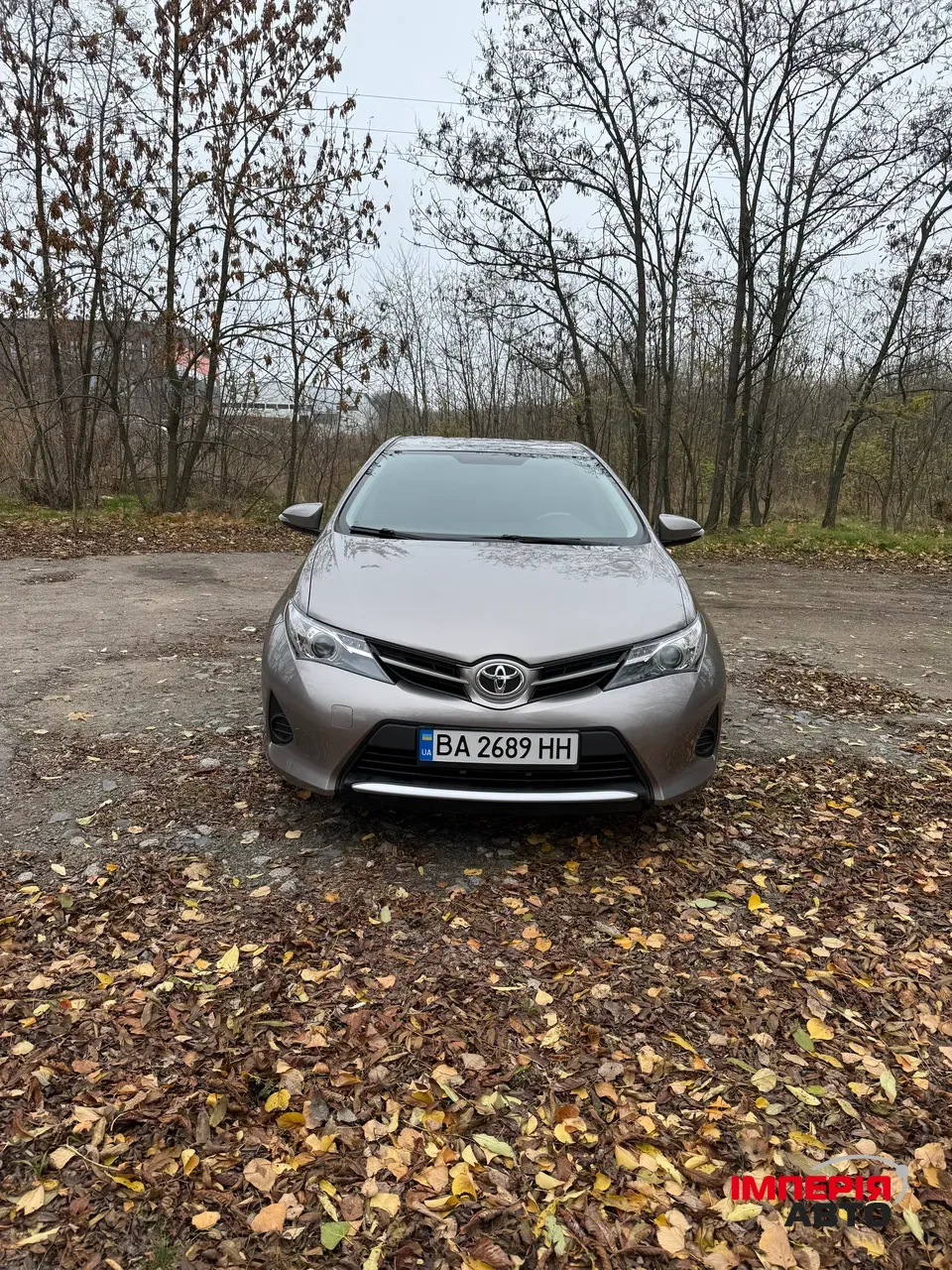 Toyota Auris - фото 2