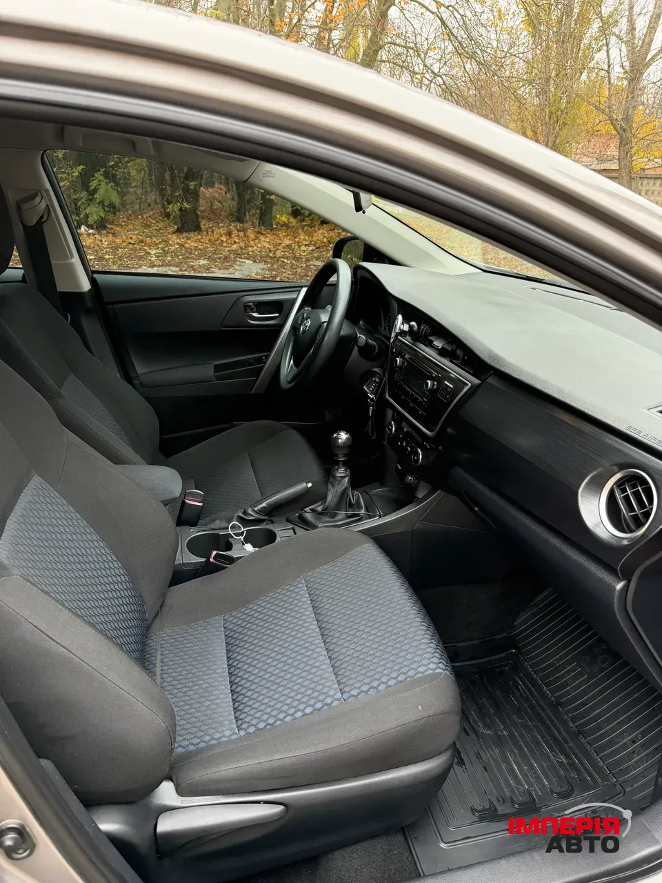 Toyota Auris - фото 18