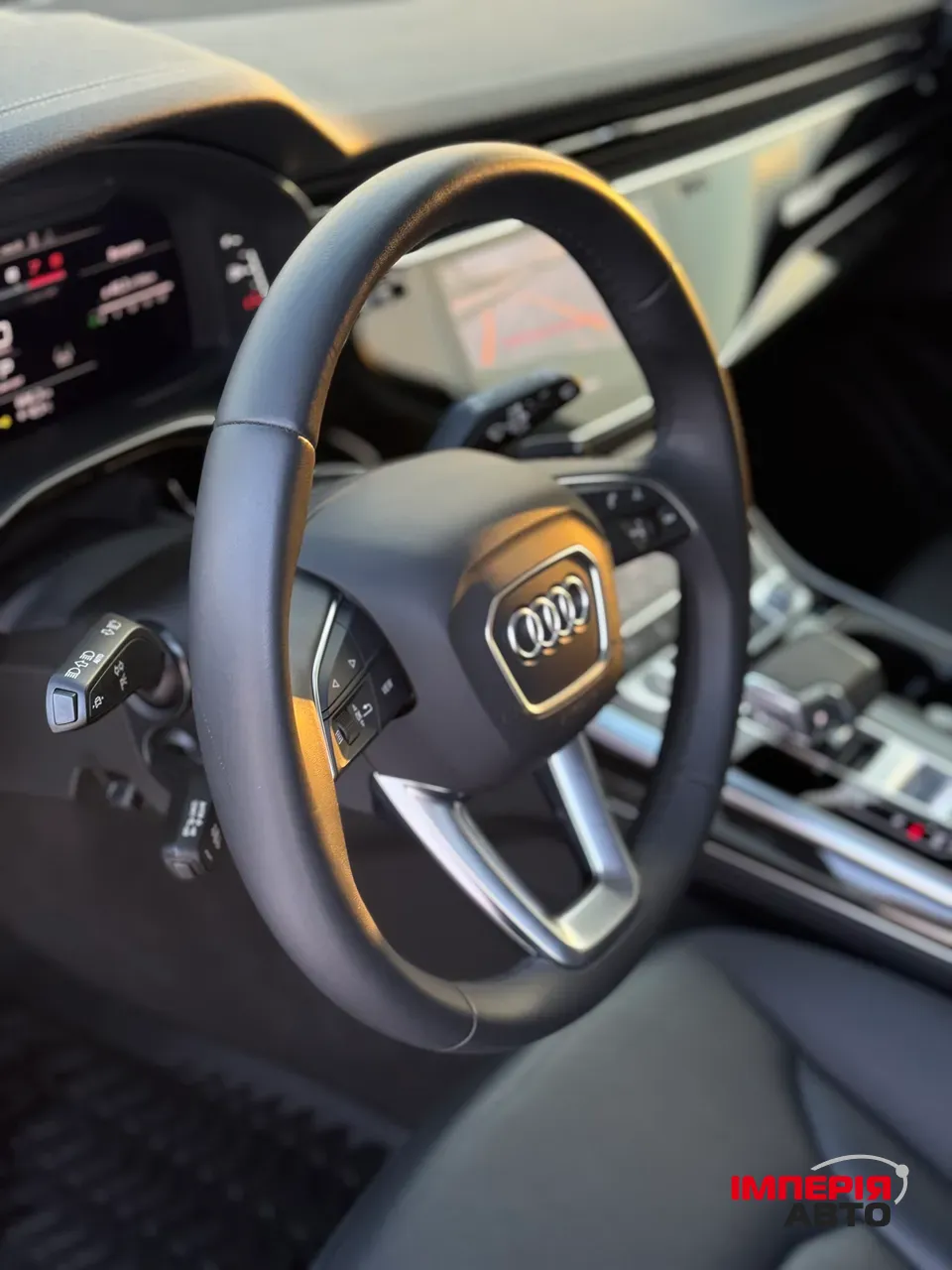 Audi Q7 - фото 19