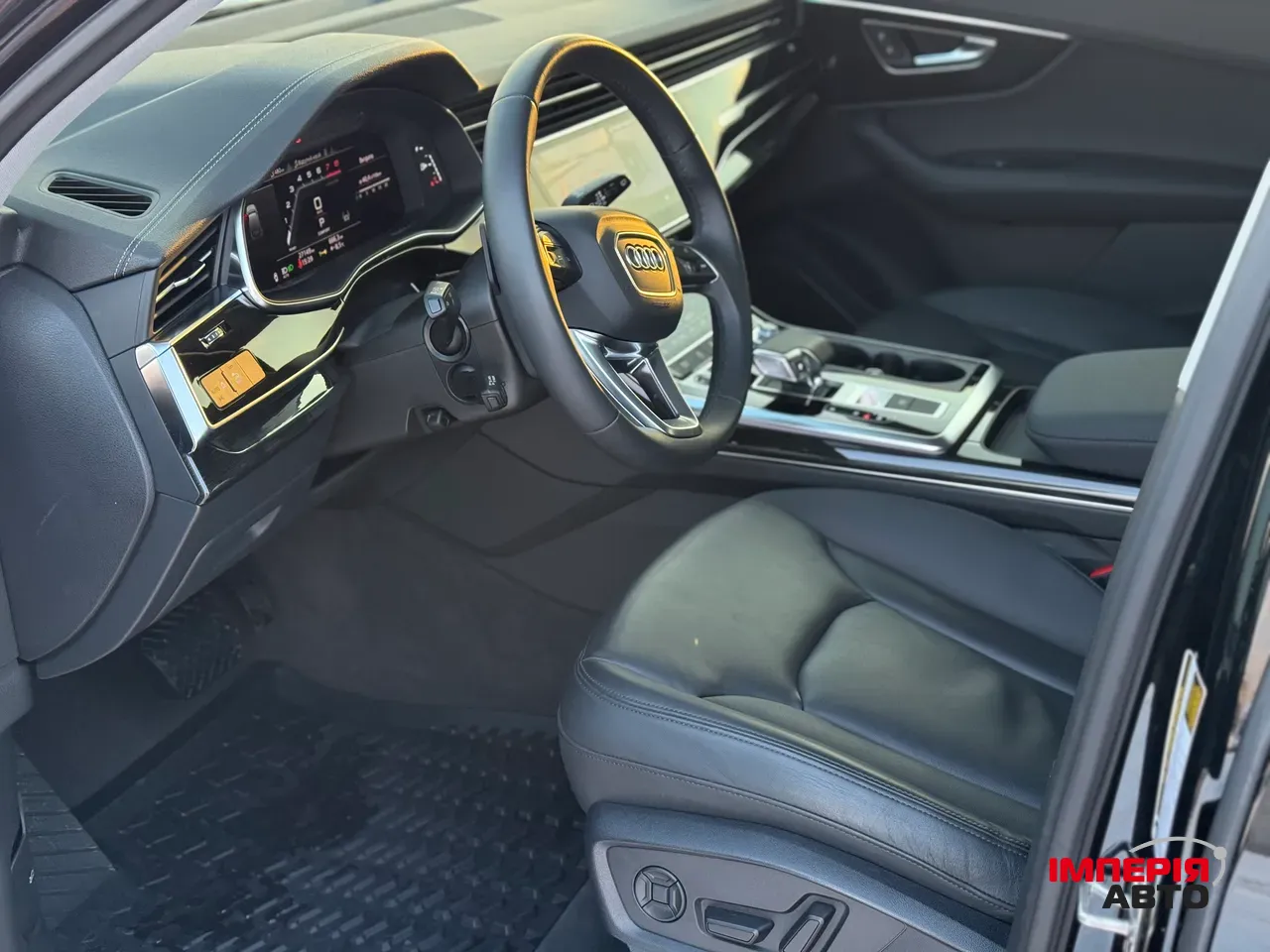 Audi Q7 - фото 17