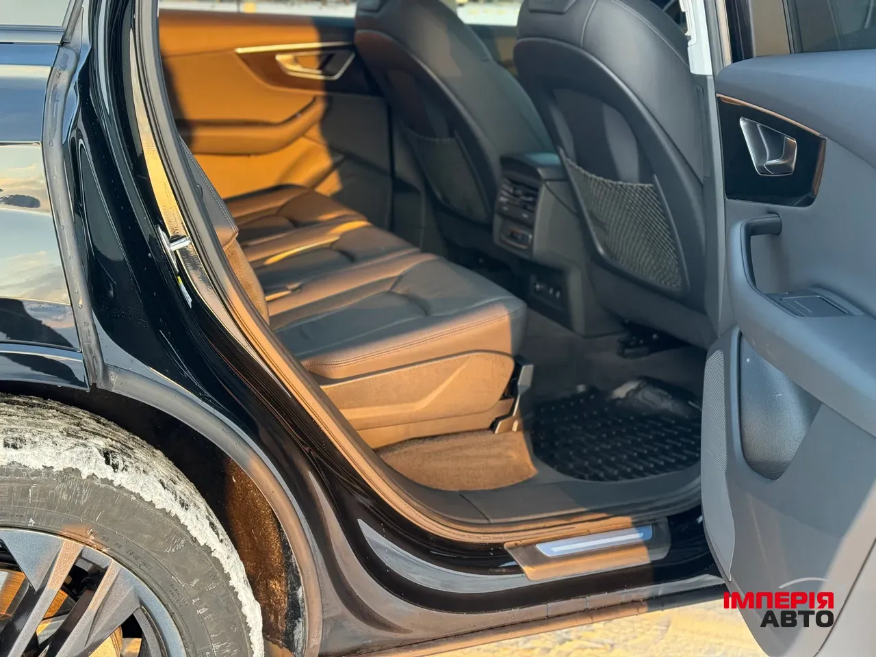 Audi Q7 - фото 27